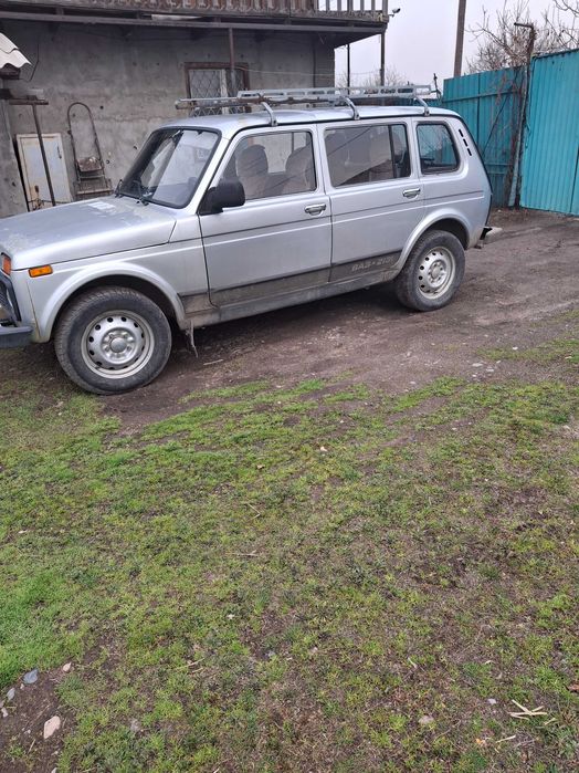 Продам ВАЗ 2131 Лада 4х4, 5 дверную, 2014 года выпуска.