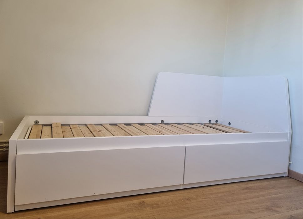 Canapea/divan Ikea Flekke cu saltele de spumă cu arcuri
Divan 2sertare