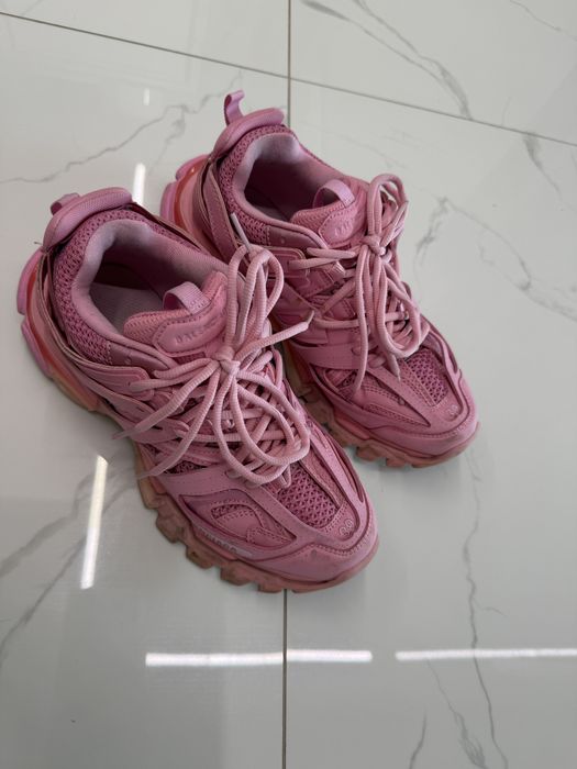 Balenciaga pink track