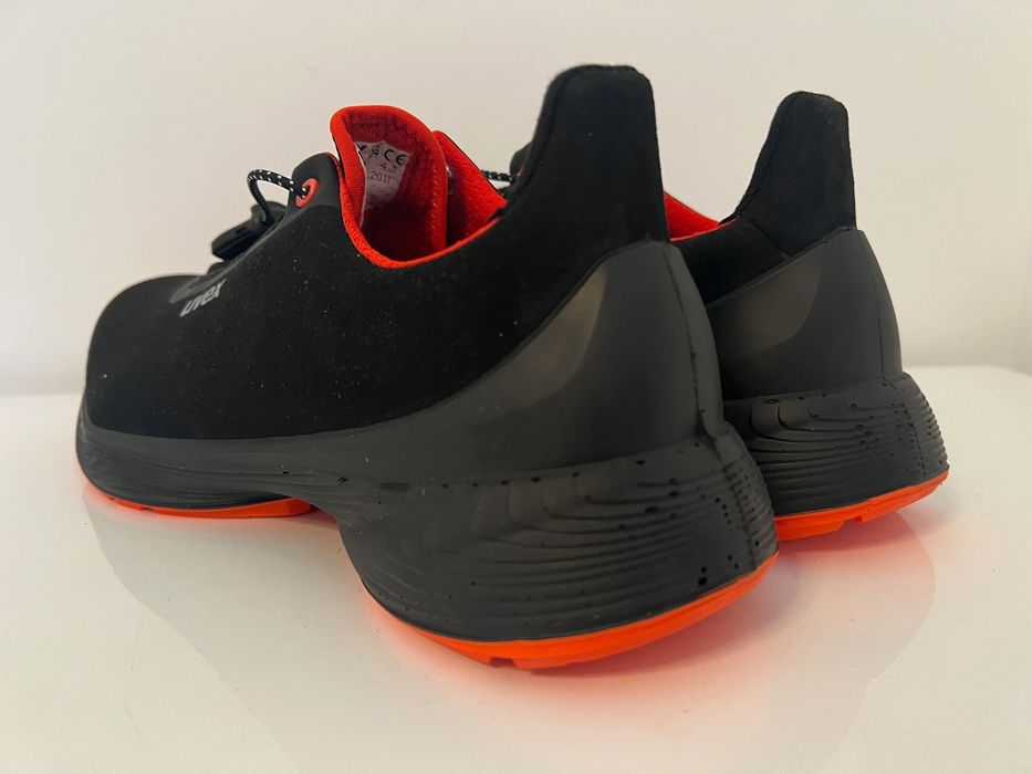 Pantofi Uvex marimea 43