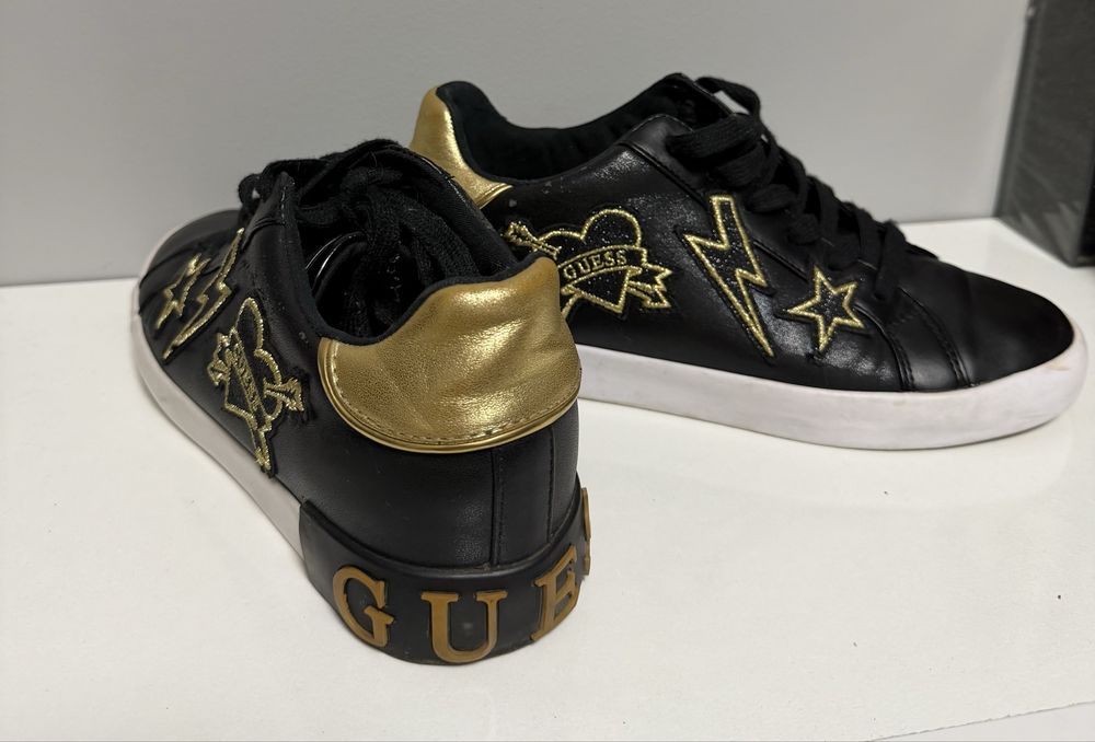 Оригинални GUESS обувки