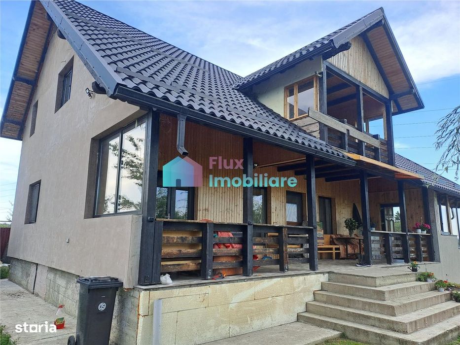 Casa cu teren si doua pastravarii in Fantana Mare