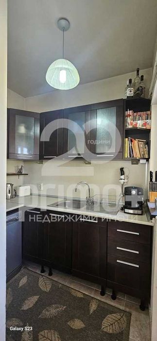Продава се Четиристаен апартамент в Велико Търново, Център - 96 кв.м за 1770 €/кв.м - Снимка #4