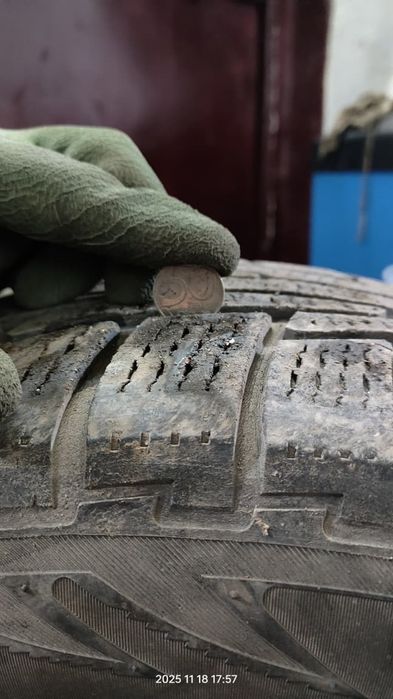 Продам зимние колеса R18 235/60