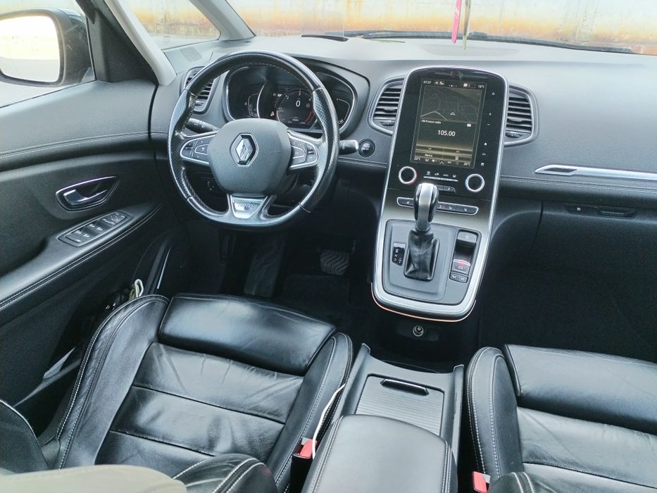 Renault Grand Scenic inițiale Paris 7 locuri 1.7 dci 150 co