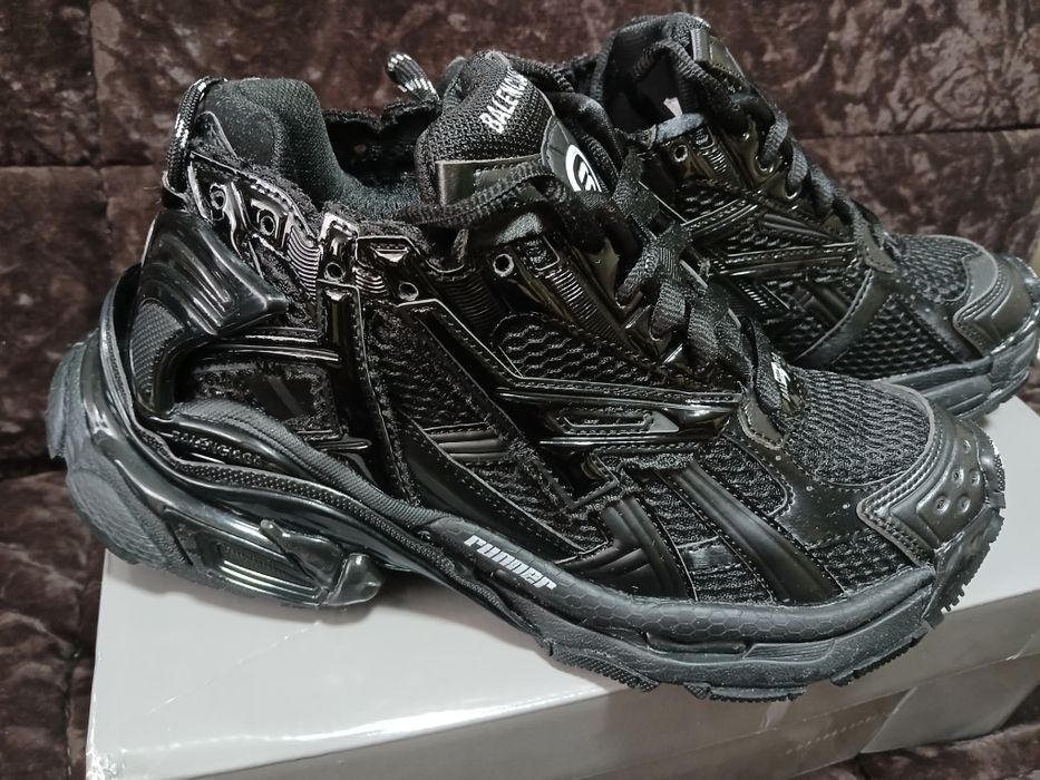 Кроссовки демисезонные