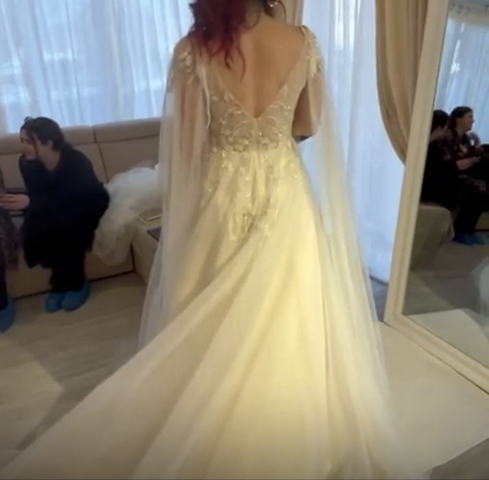 Rochie de  mireasa cu trena
