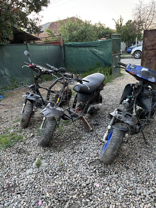 Vand sau schimb doua carde runner si un piaggio NRG