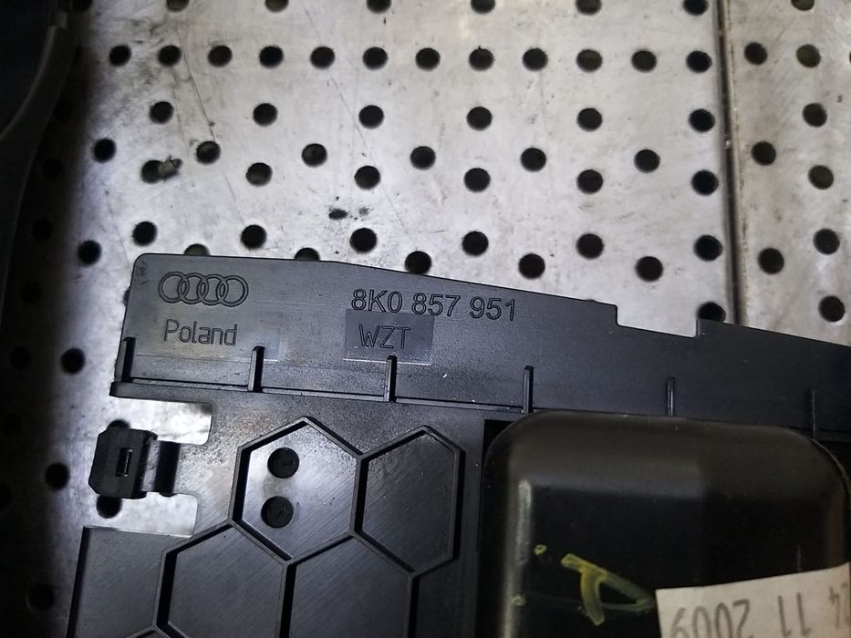 Scrumiera audi a4 b8 8k 8t28200951b