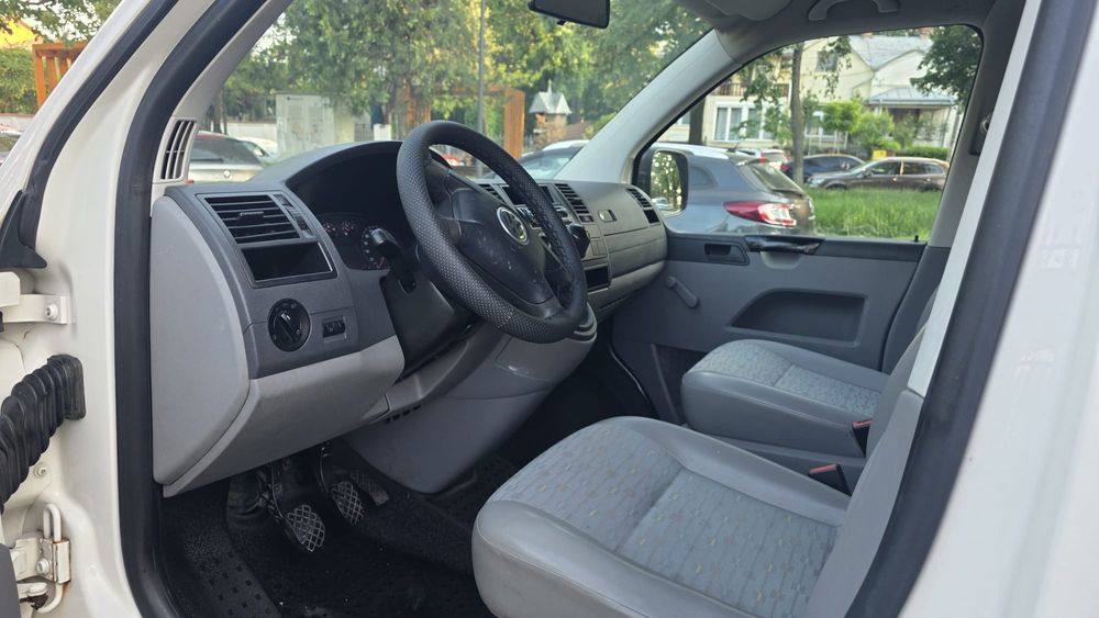 Volkswagen Transporter T5 1.9 TDI * An 2007 * 5 Locuri Dublu Cabina * Autoutilitara * Cutie Manuala