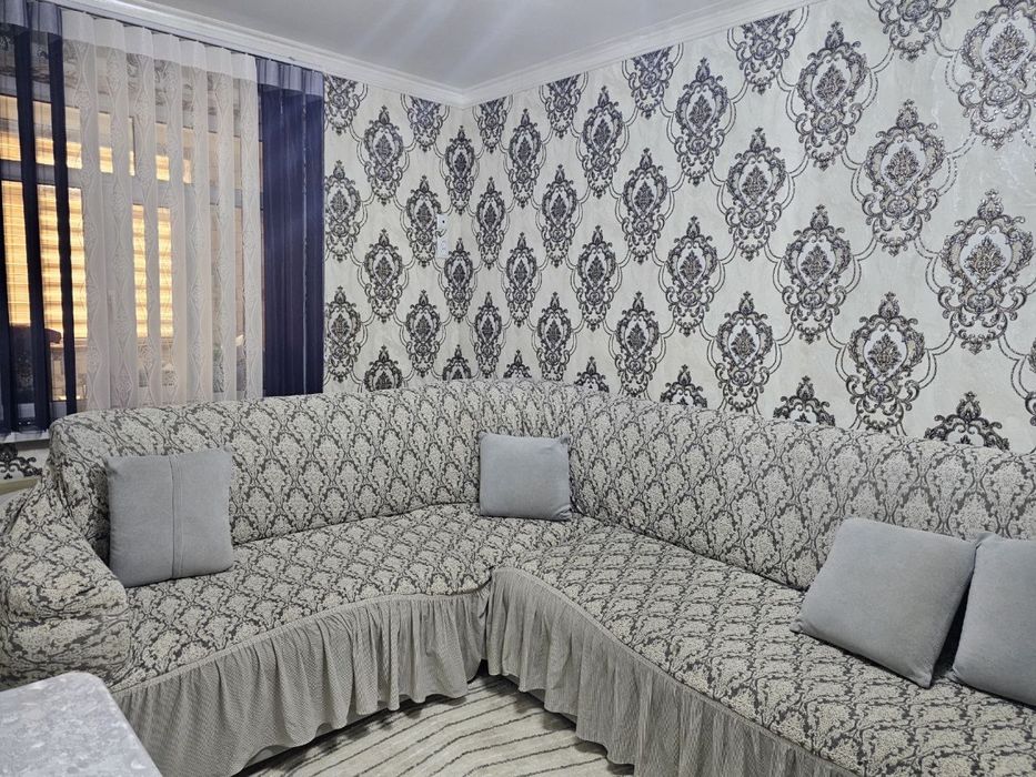 3 xonali kvartira sotiladi