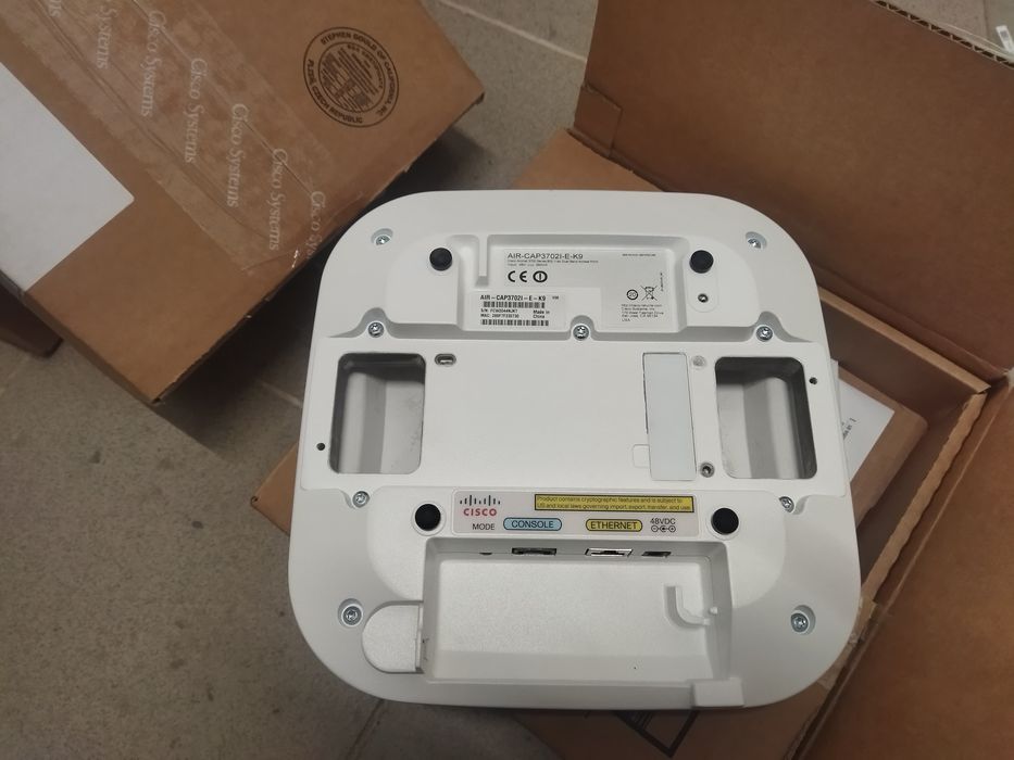 Точка доступа Cisco AIR-CAP3702I-E-K9