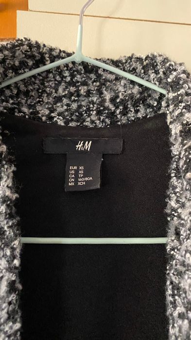 Sacou H&M și pulover cropped Noa noa