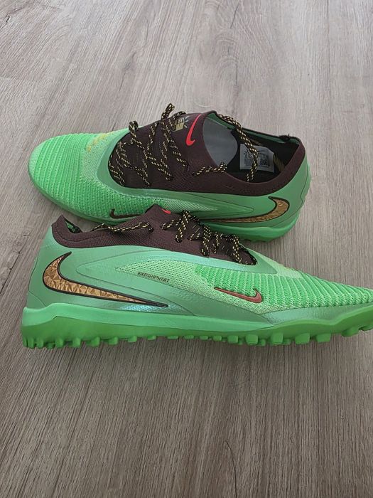 Nike x Travis Scott adidasi de fotbal