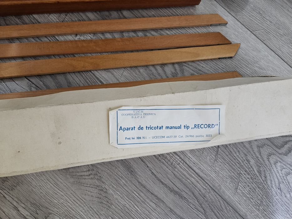 Masina de tricotat