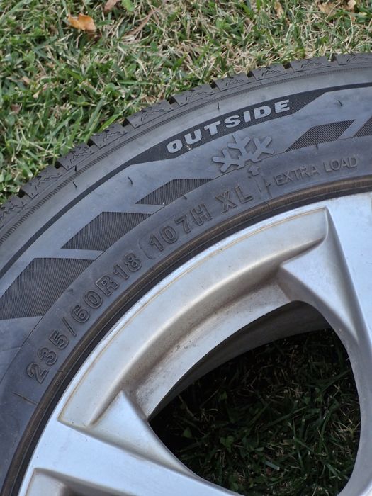 Гуми с джанти 235/60R18 8J et35 dot 2020