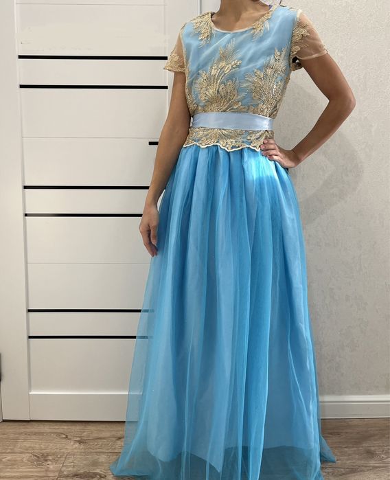 Платье в пол 42 (S) срочно!