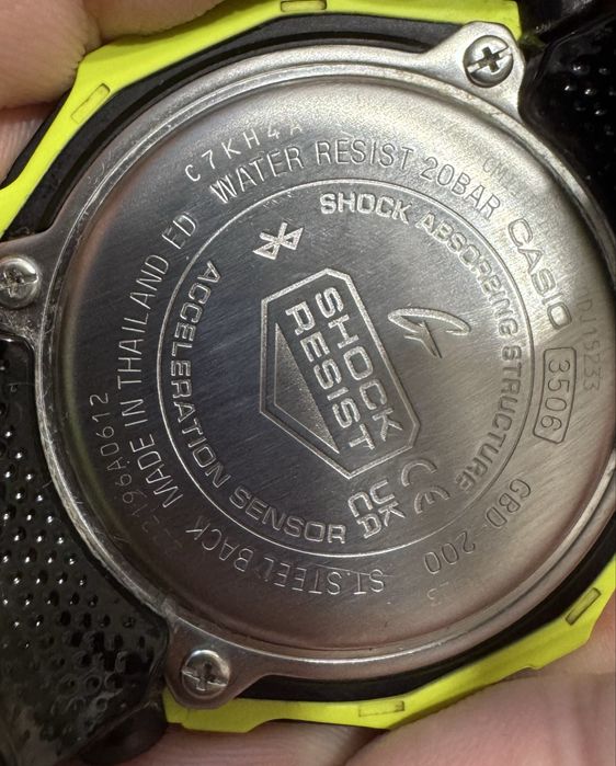 Продам часы оригинал Casio GBD-200 в идеале