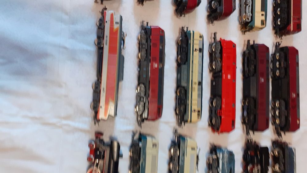 Locomotive trenulet electric scara HO