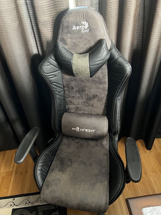 Игровое кресло Aerocool knight