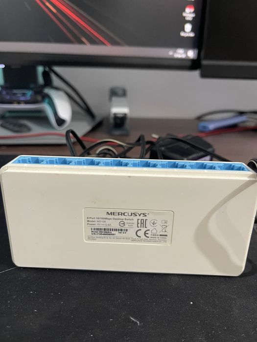 Switch internet MERCUSYS 100 mb