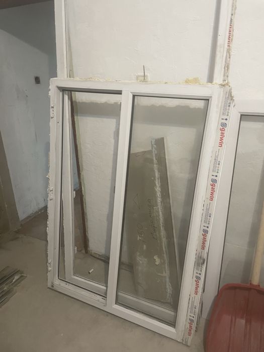 Пластиковое окно и дверь