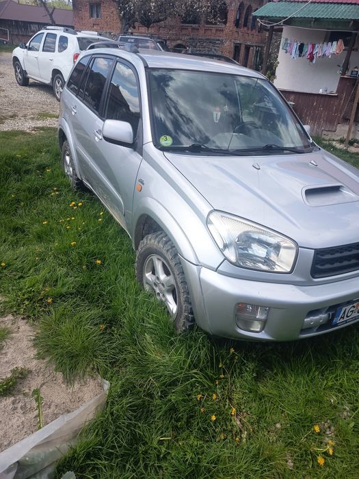 Toyota Rav 4 an 2004 pentru dezmembrat