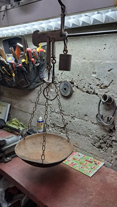 Стар кантар 100г.