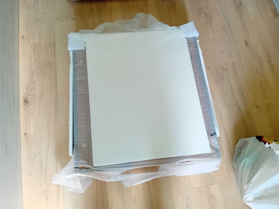 Огледален ПВЦ шкаф за баня