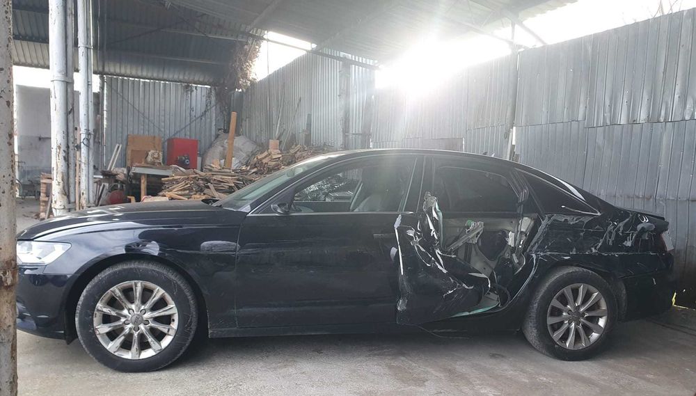 Dezmembrez Audi A6 C7 2.0 TDI 2012