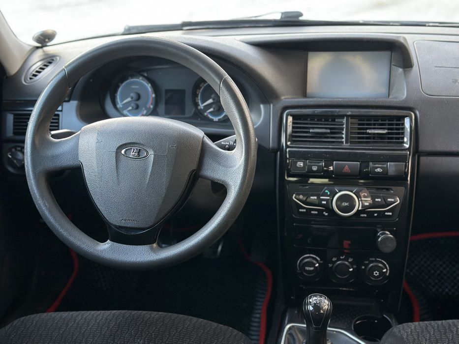 Приора 2 люкс хорошее состояние