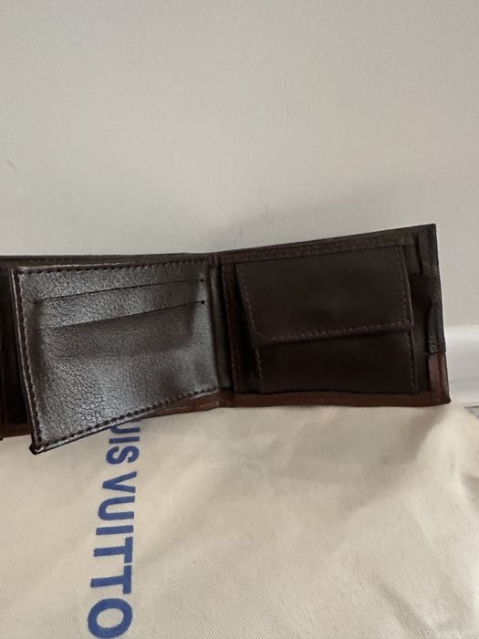 Louise Vuitton leather wallet