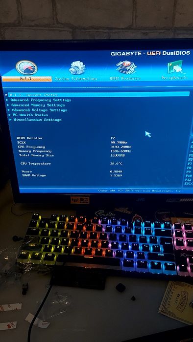 Intel core i5 4460 + 16GB + RX550