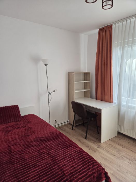 De inchiriat apartament în 7 Noi, 3 dormitoare,2 băi