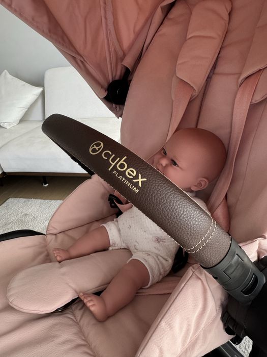 Cybex Priam 4 + подарък чадър Cybex