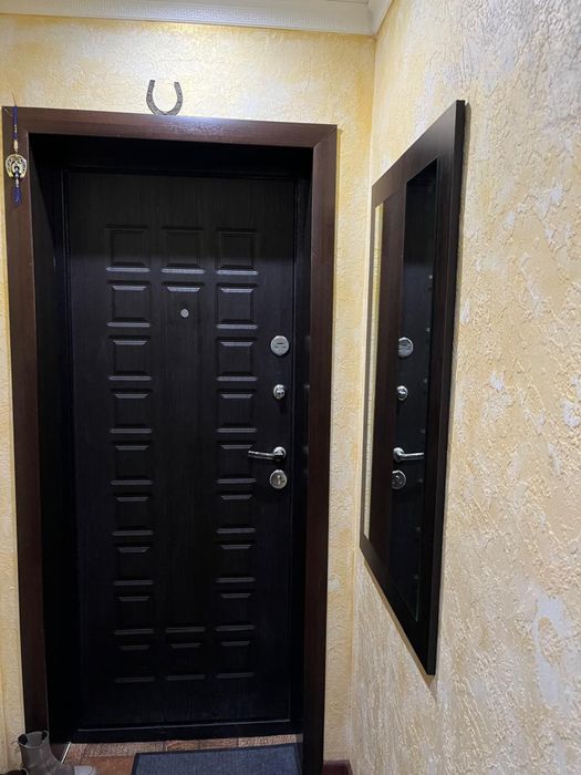 Продаетя 2 ком квартира р-не Уюта