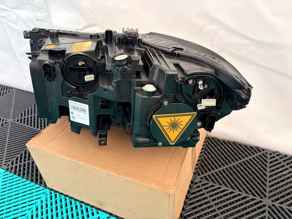 Far dreapta Bmw X6 G06 X5 G05 laser 2019-2022 impecabil original