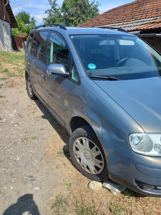 Vând piese wv touran 2004