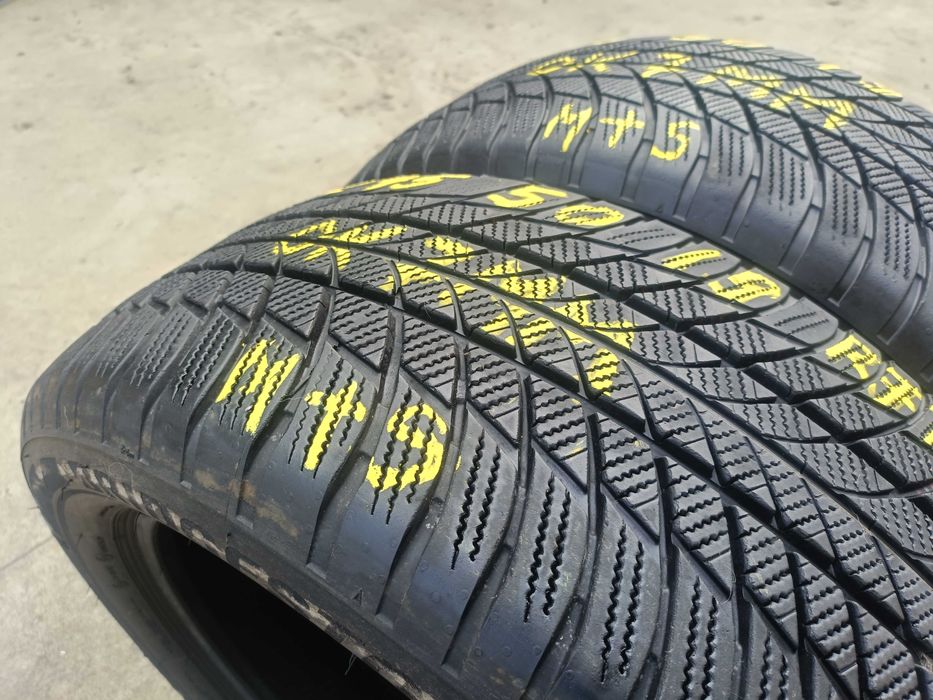 Doua anvelope iarna 245 50 19 bridgestone blizzak LM 001 run flat