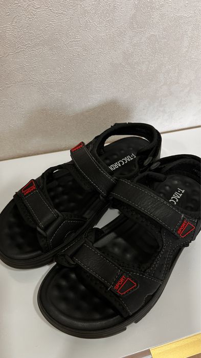 Сандалии на мальчика