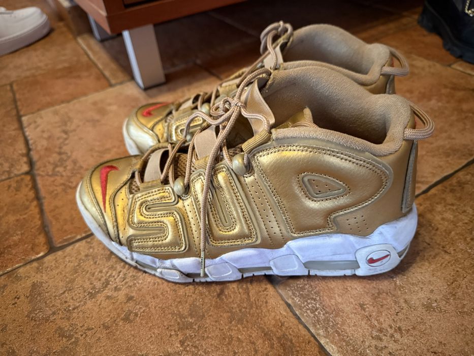Nike supreme uptempo