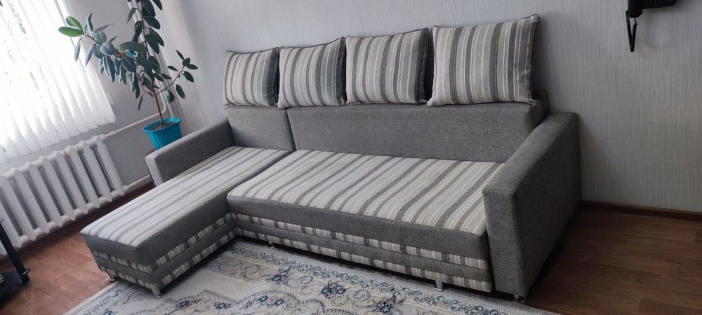 Диван угловой, фабричный
