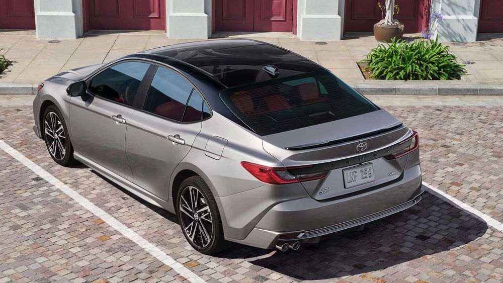 Toyota Camry 2025 Orqa oynasi