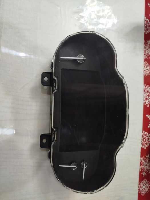 Buick (premier dizayndagi) elektron tablo.