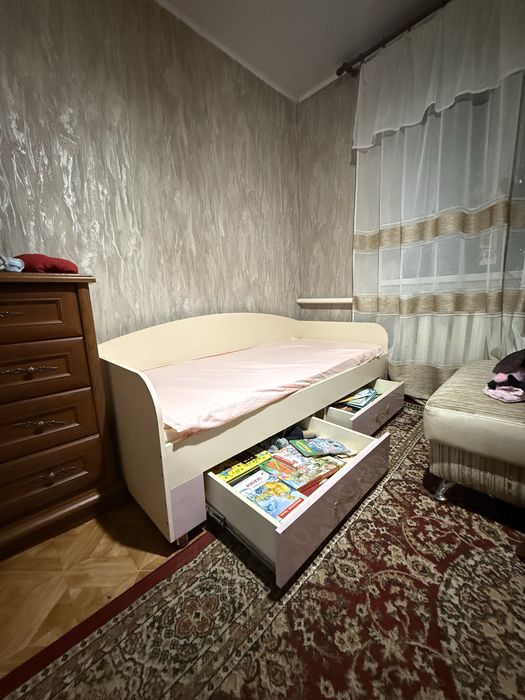 Продам кровать детскую