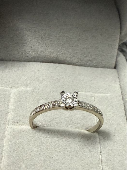 Бриллиантовое кольцо