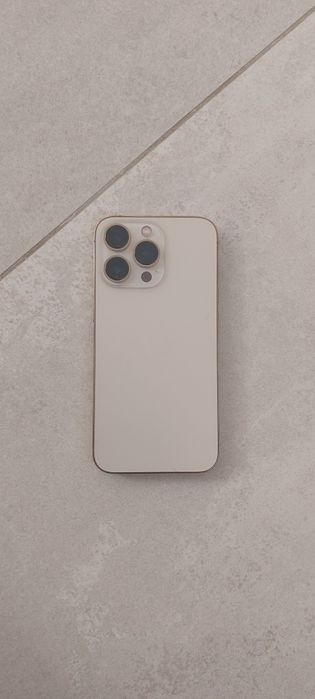 IPhone 13 pro в златист цвят
