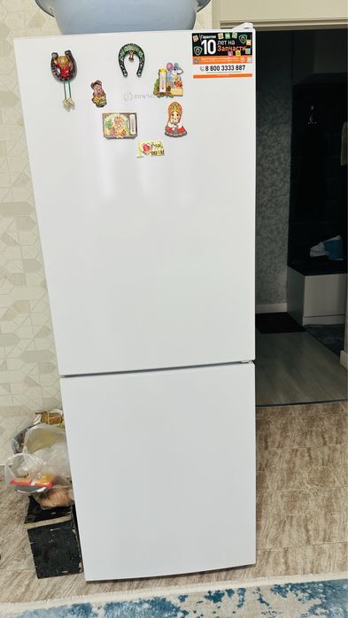 Холодильник Indesit