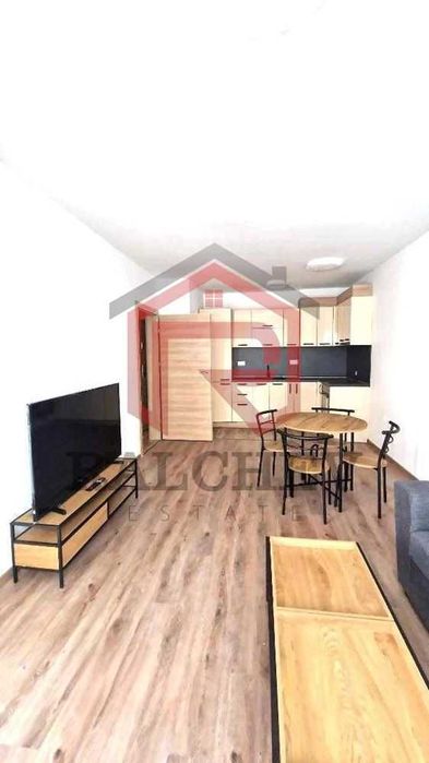 Дава се под наем Двустаен апартамент в к.к. Св.Св. Константин и Елена - 80 кв.м за 700 € - Снимка #1