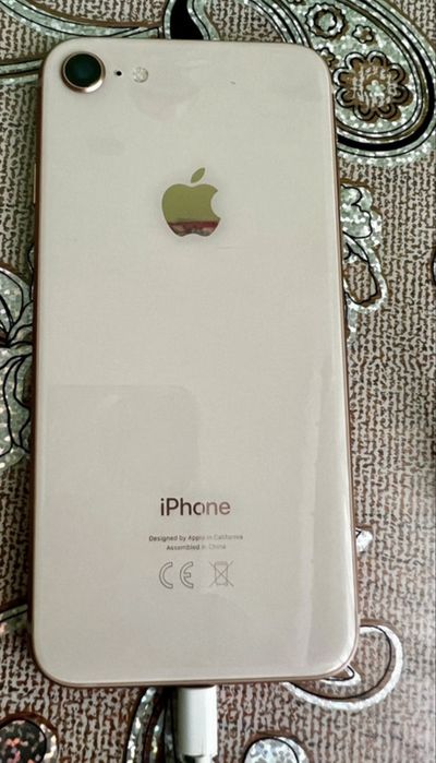 IPhone 8 , 64 gb